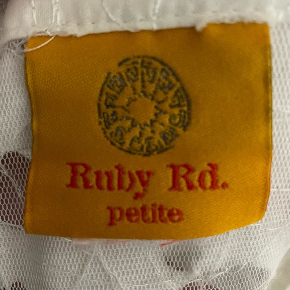 Ruby Rd. White button down blouse Size PM - Picture 5 of 10